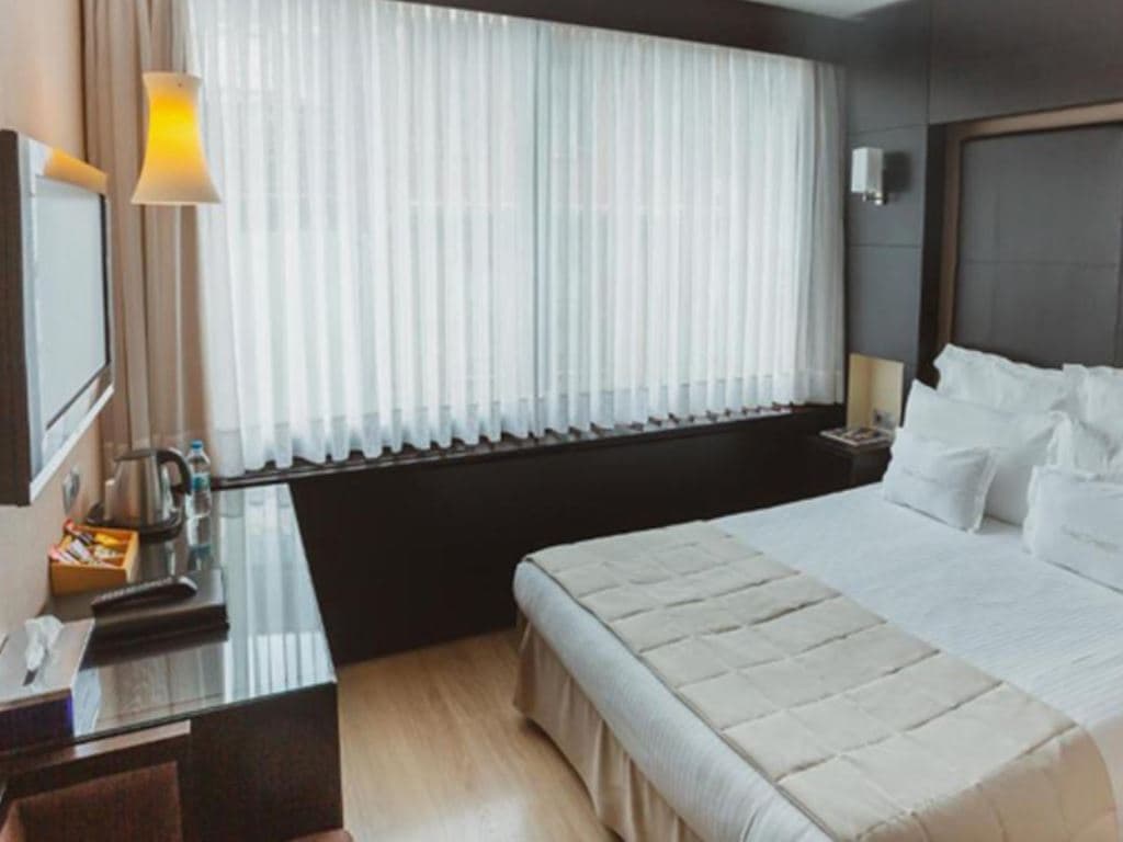 rooms-standard-room-city-view-single-use