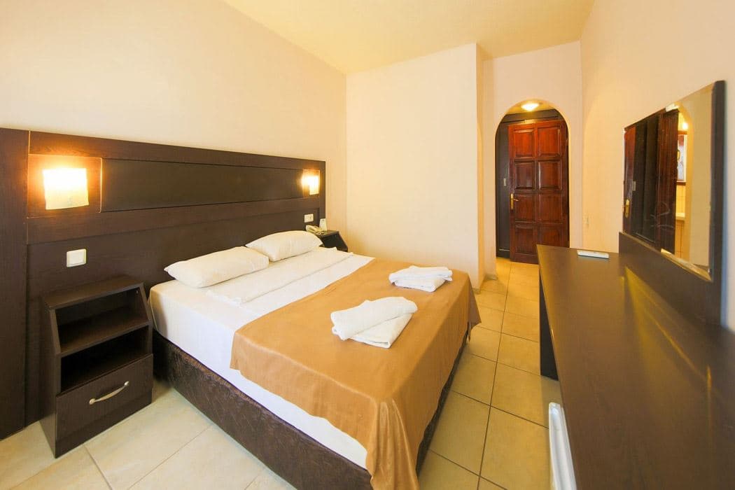 rooms-standard-room