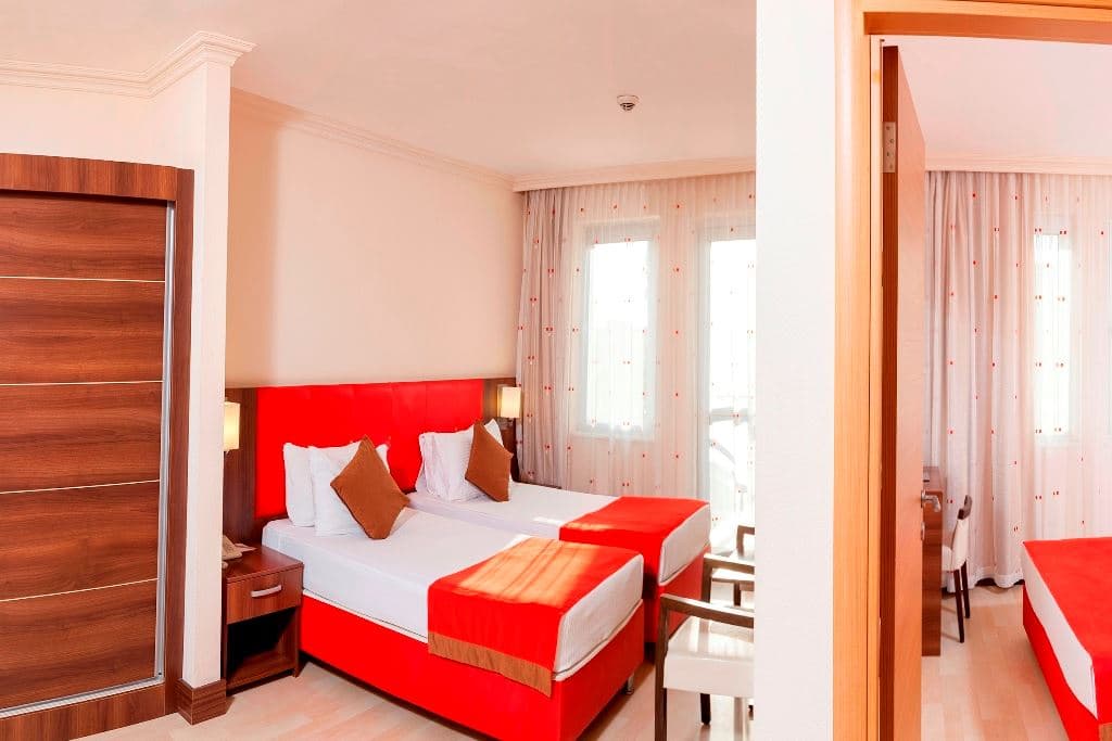 rooms-family-room