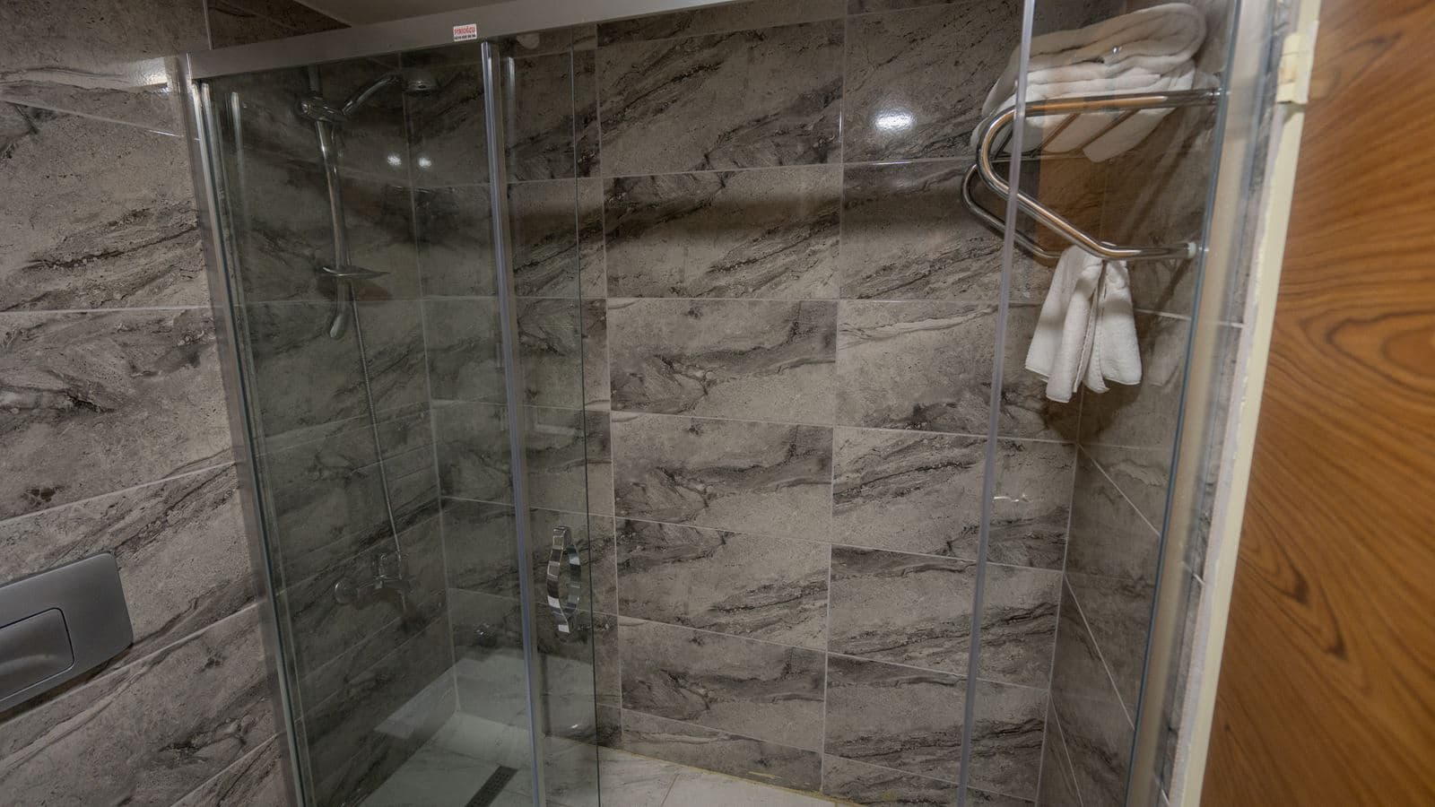rooms-standard-room