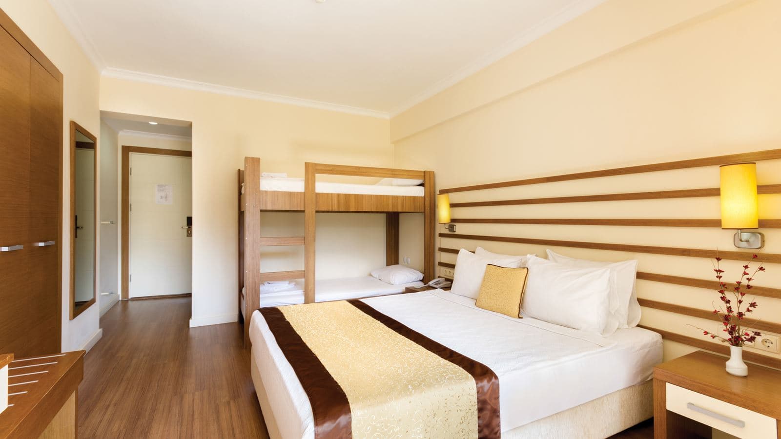 rooms-family-room