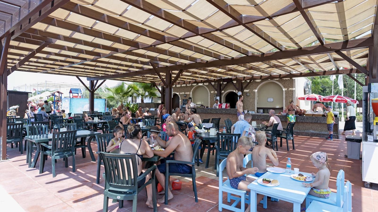 restaurants-sunshine-beach-snack