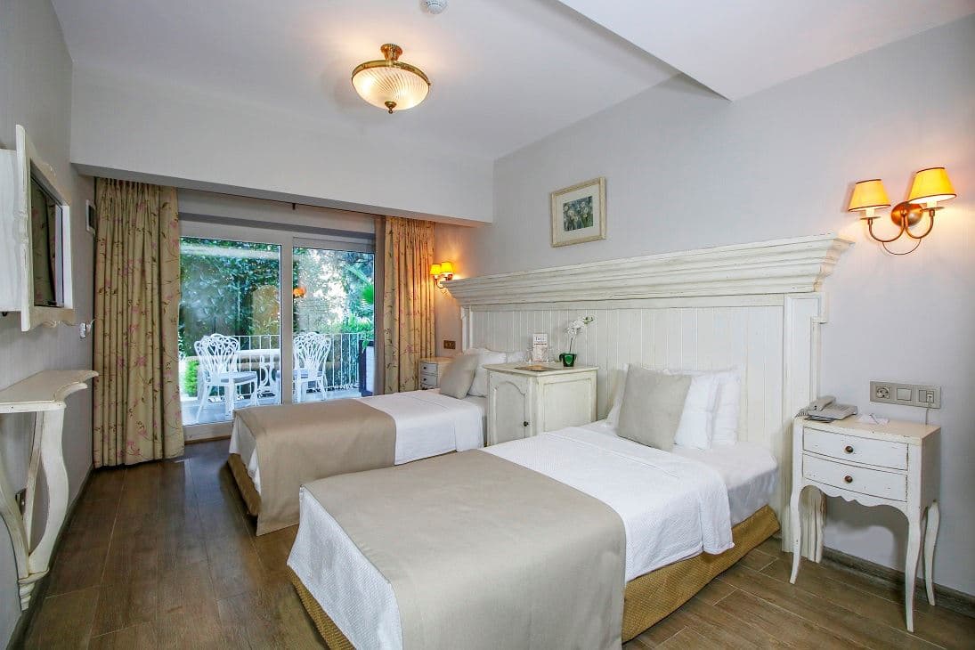 rooms-standard-sea-view-room