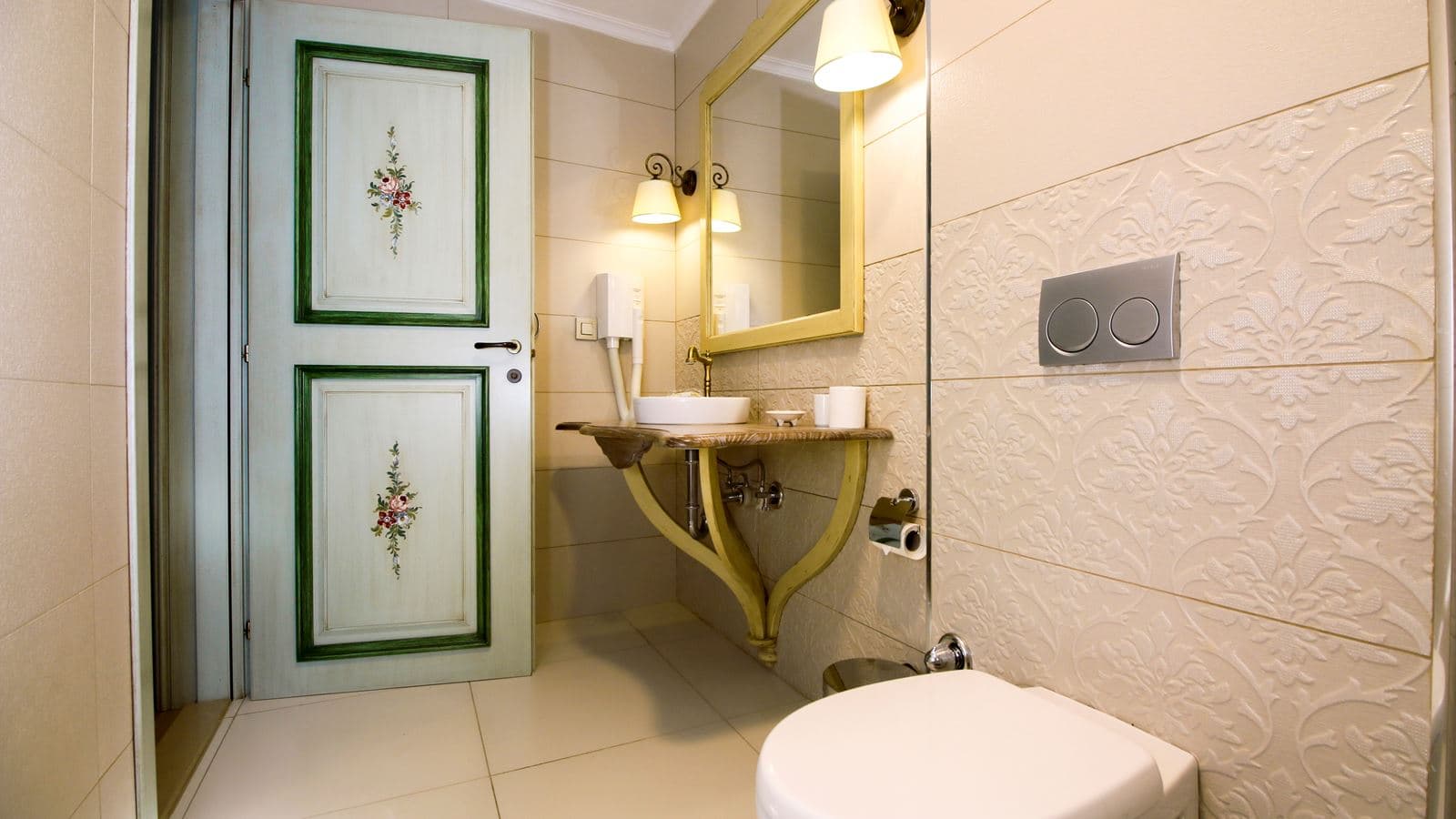 rooms-standard-land-view-room