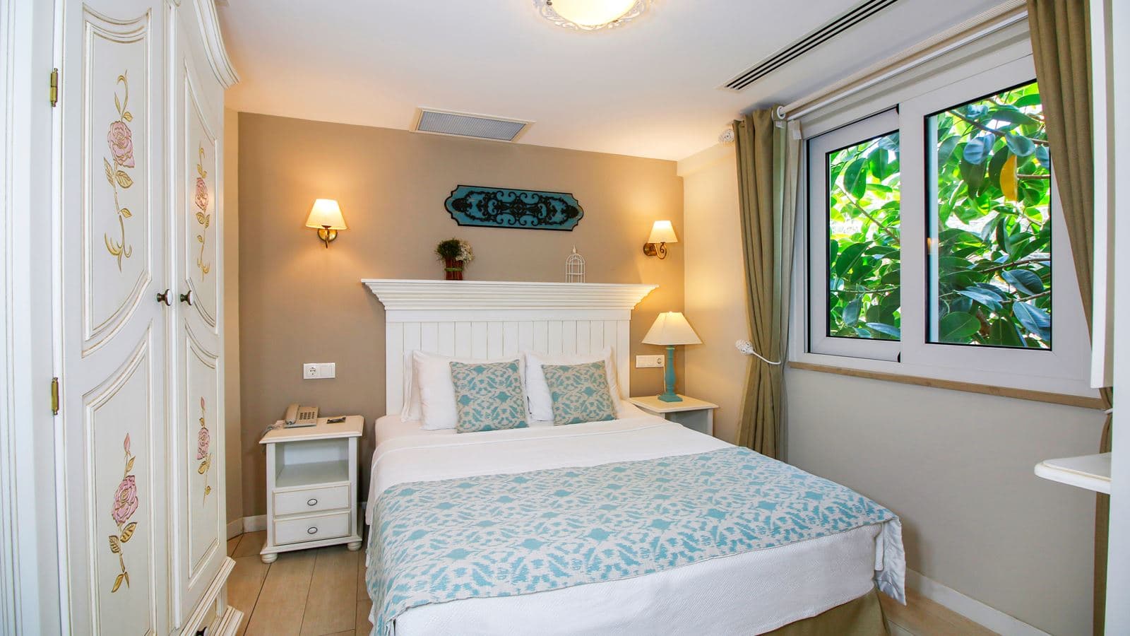 rooms-family-sea-view-room