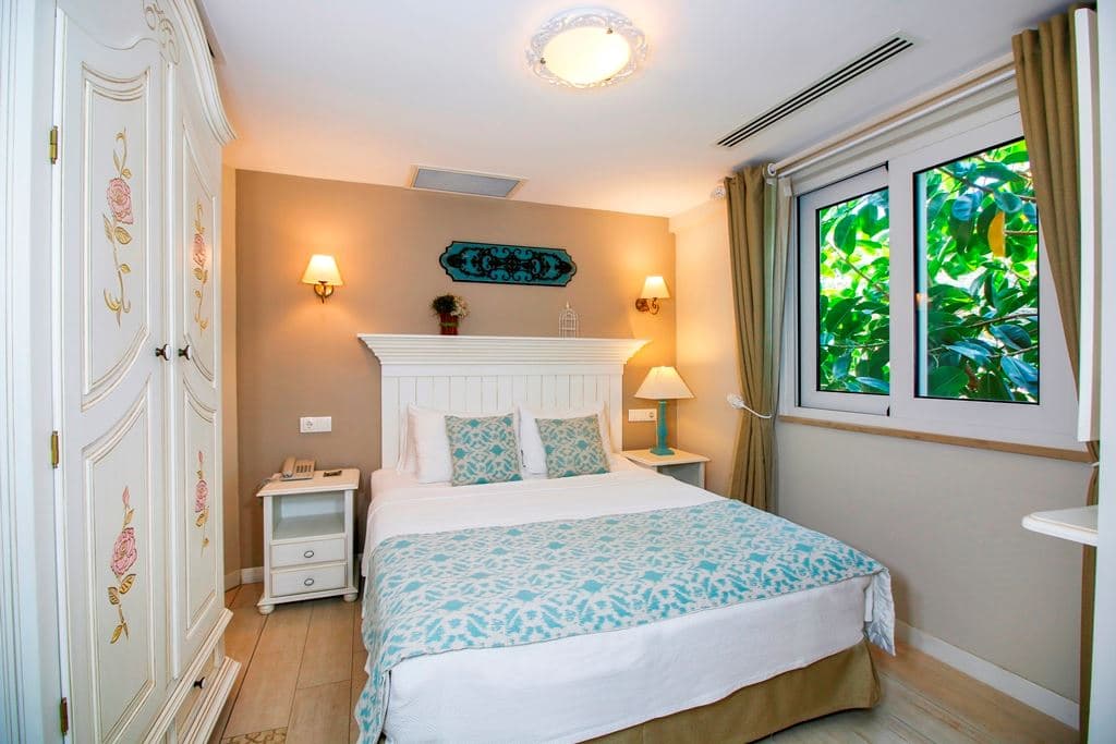 rooms-family-sea-view-room