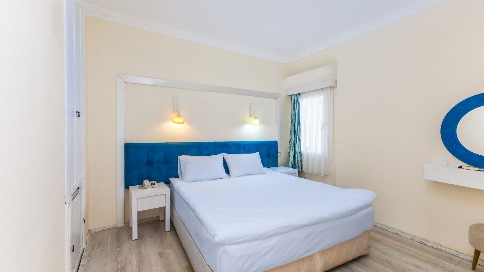 rooms-standard-room