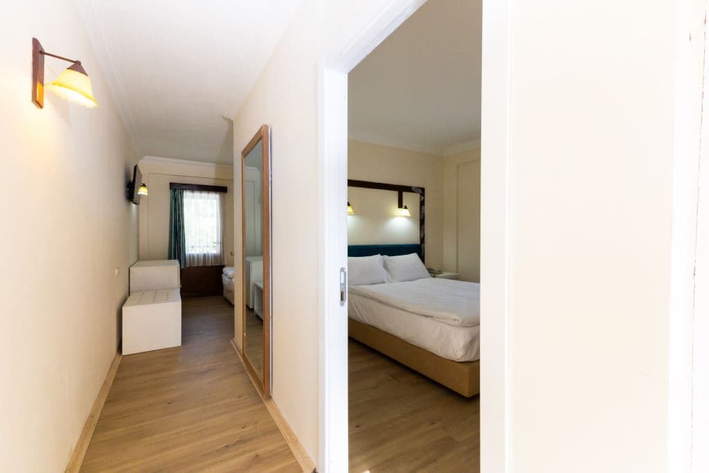 rooms-family-room