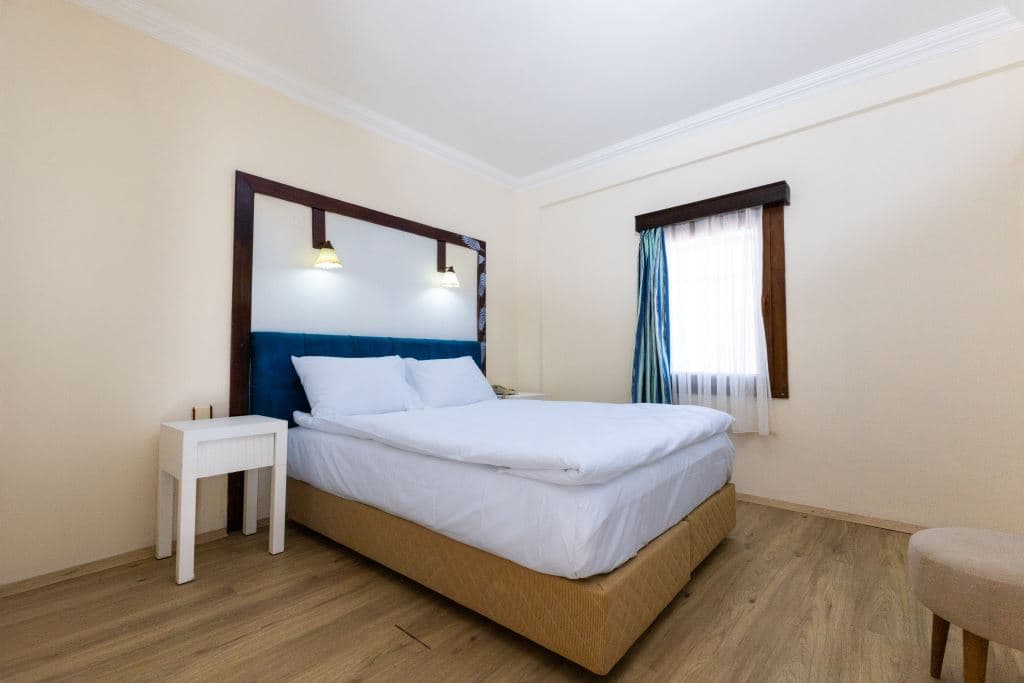 rooms-standard-room