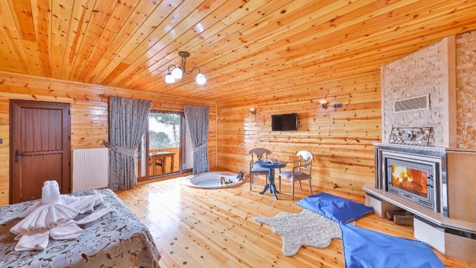 rooms-somineli-jakuzili-bungalow-oda