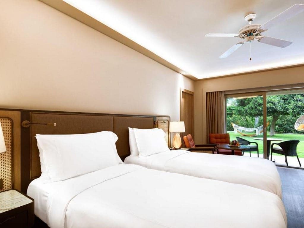 rooms-family-room