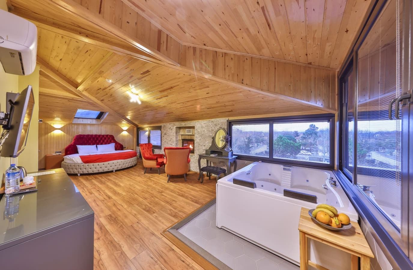 rooms-nehir-manzarali-terasli-hamamli-saunali-jakuzili-ve-somineli-pandora-oda