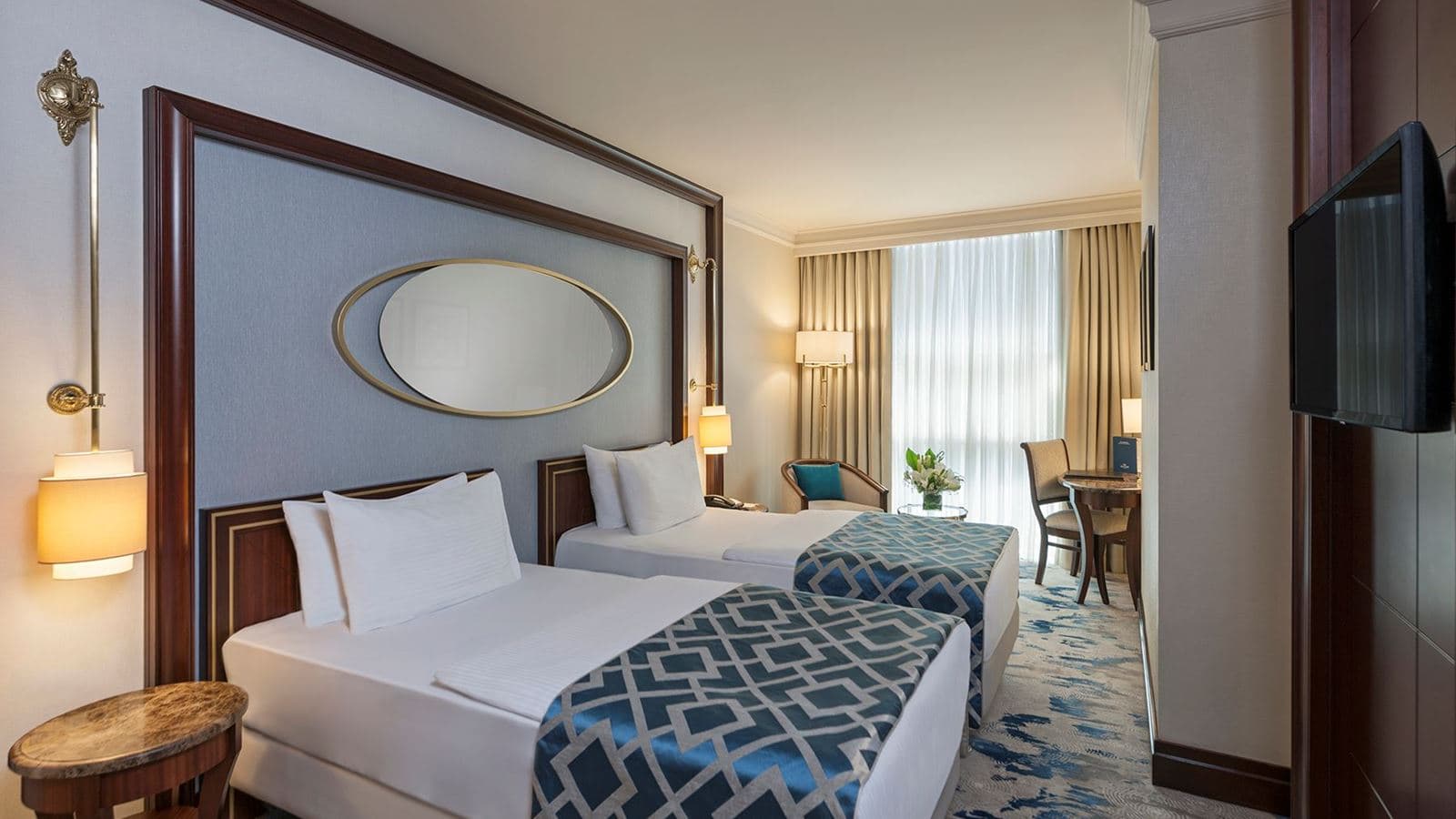 rooms-superior-room