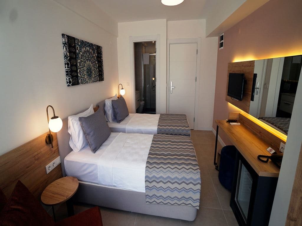 rooms-standard-room