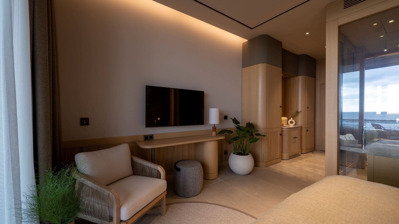rooms-deluxe-room-garden-view