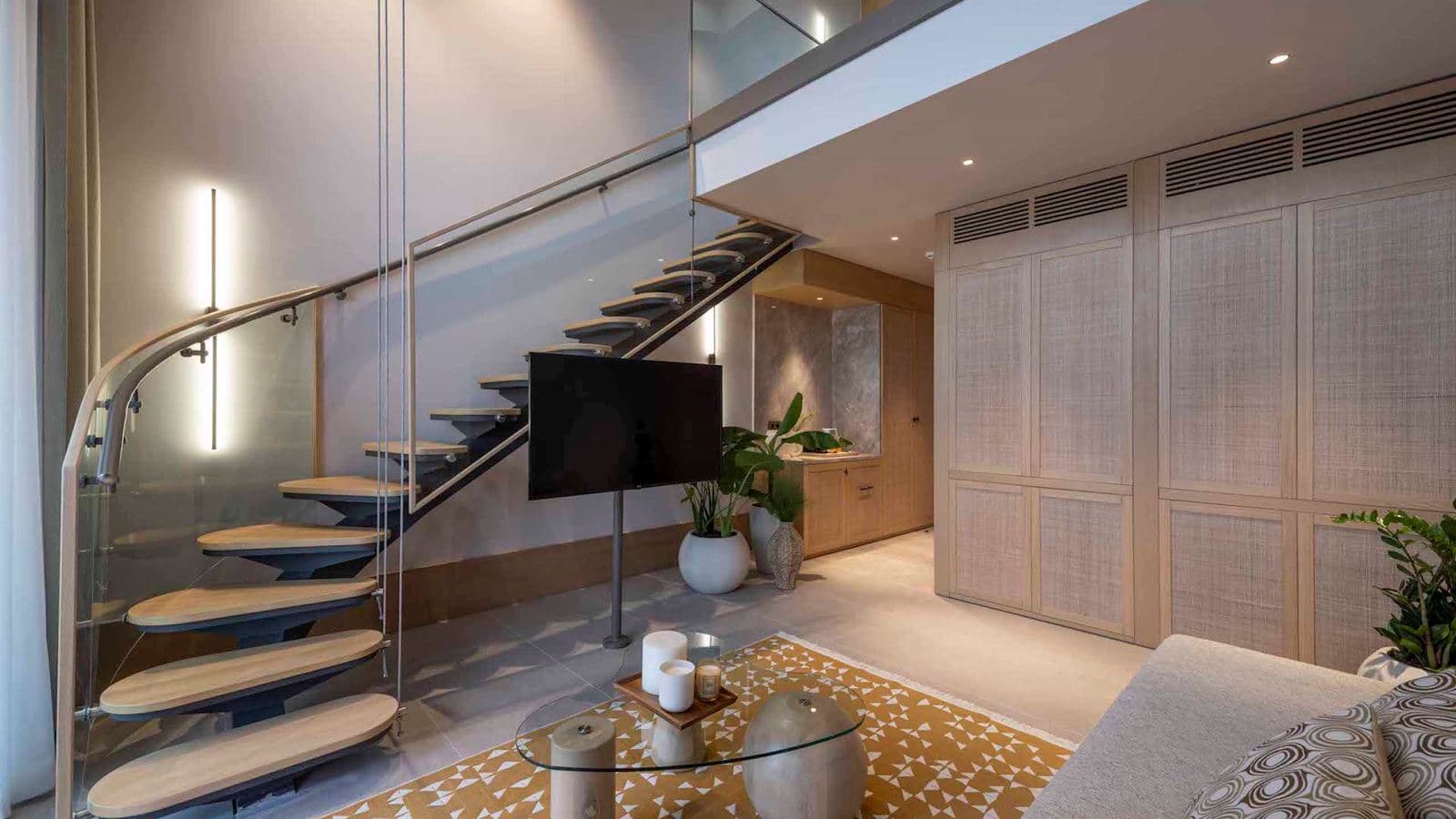 rooms-loft-suit----garden-view