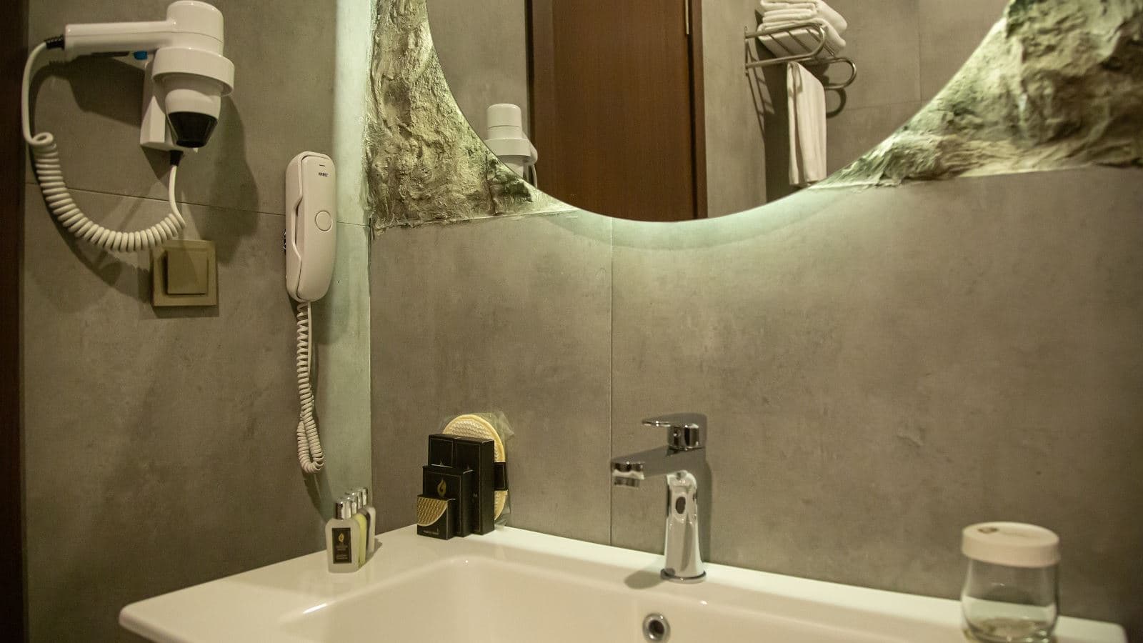 rooms-standard-room