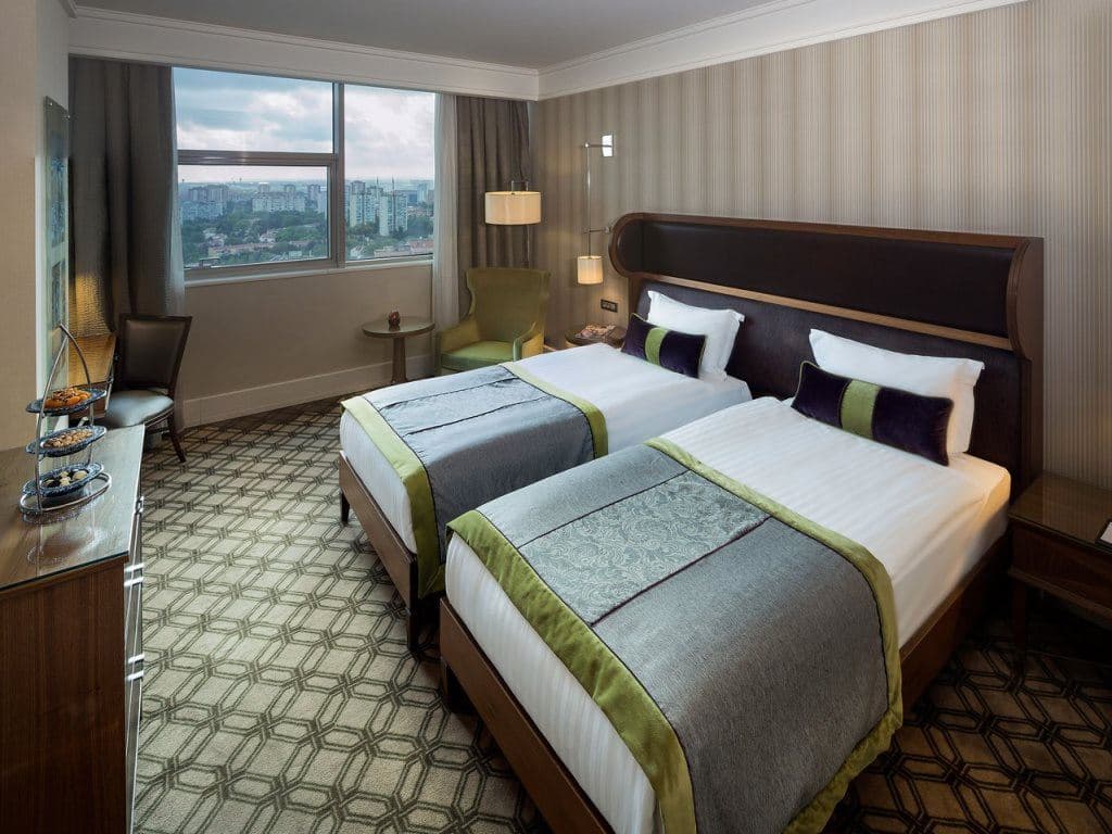 rooms-superior-room