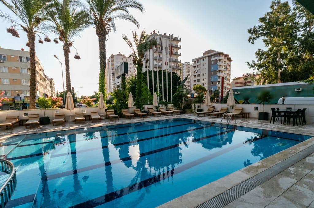 pools-outdoor-pool