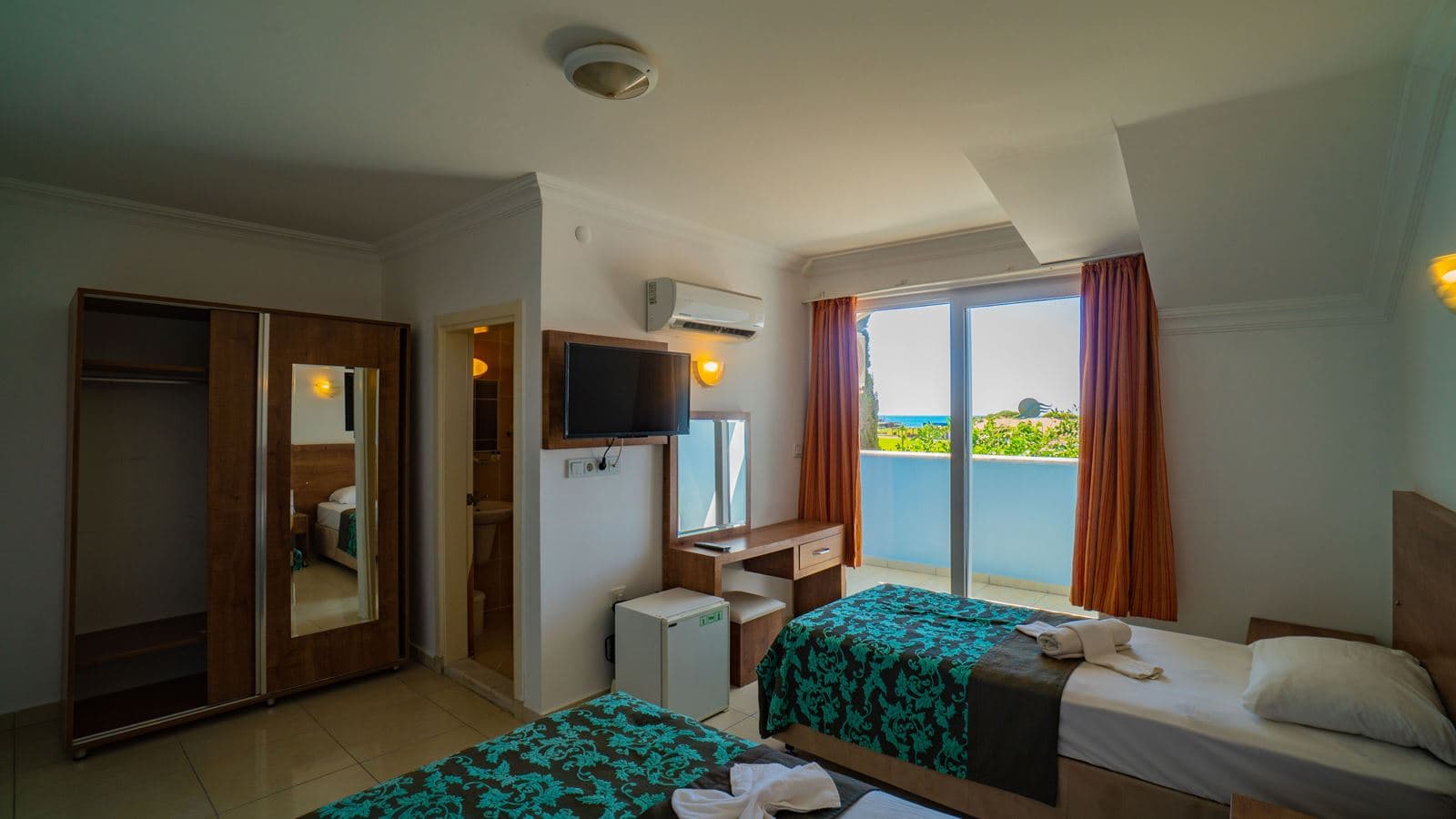 rooms-standard-room