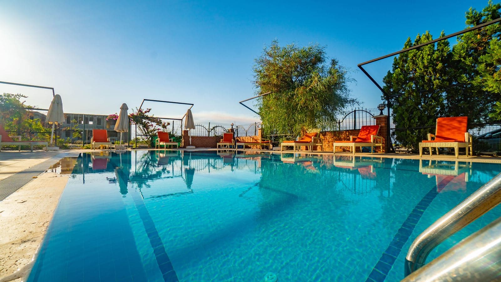 pools-outdoor-pool