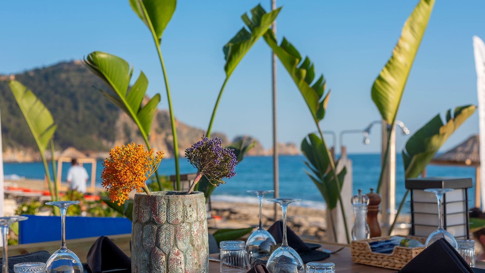 restaurants-bliss-restaurant-beach