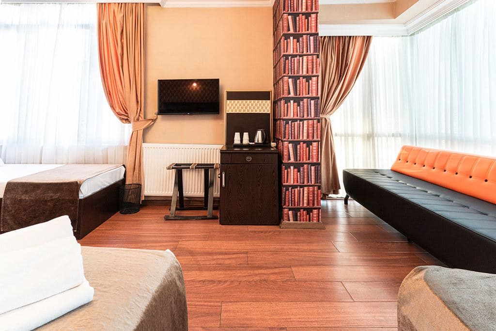 rooms-family-room