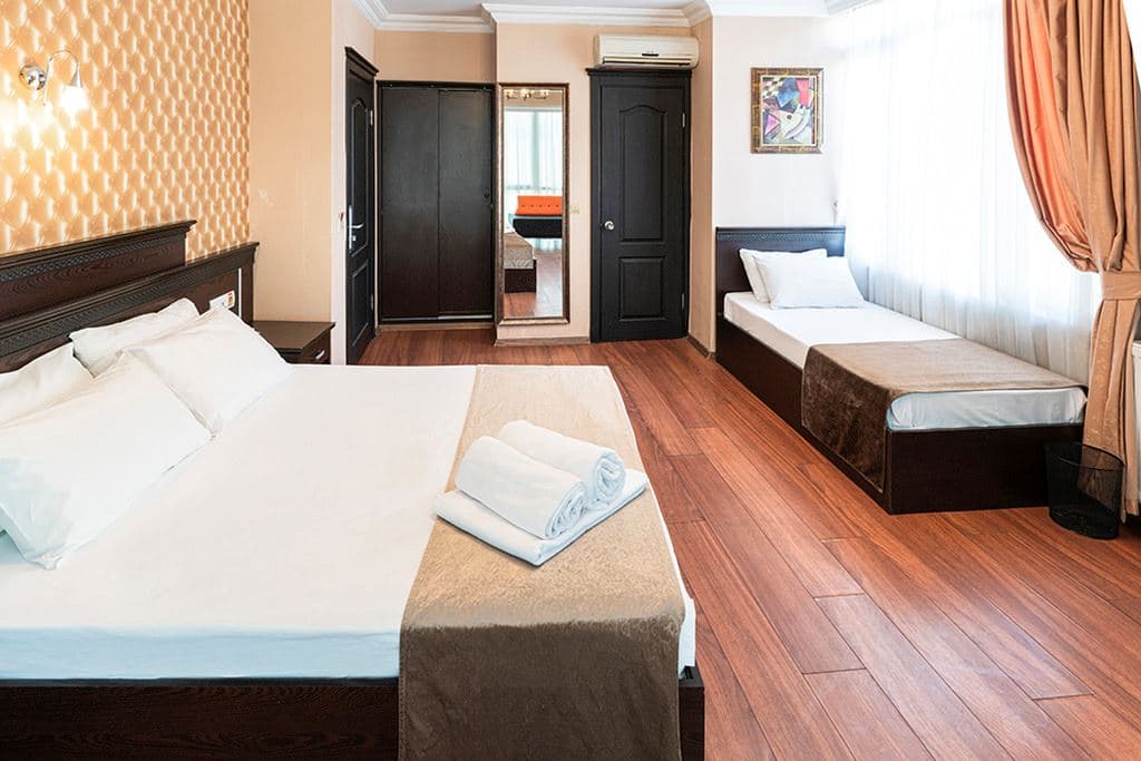 rooms-family-room