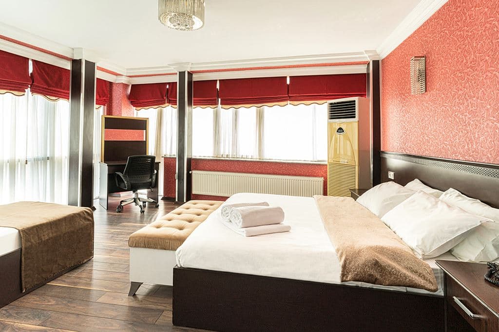 rooms-suite-room