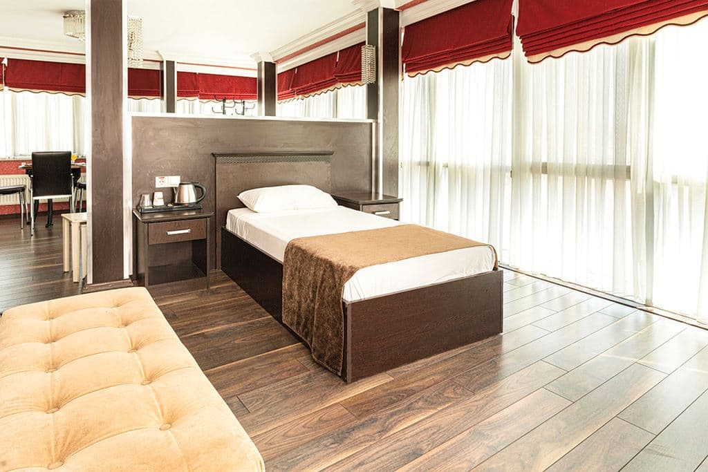 rooms-suite-room