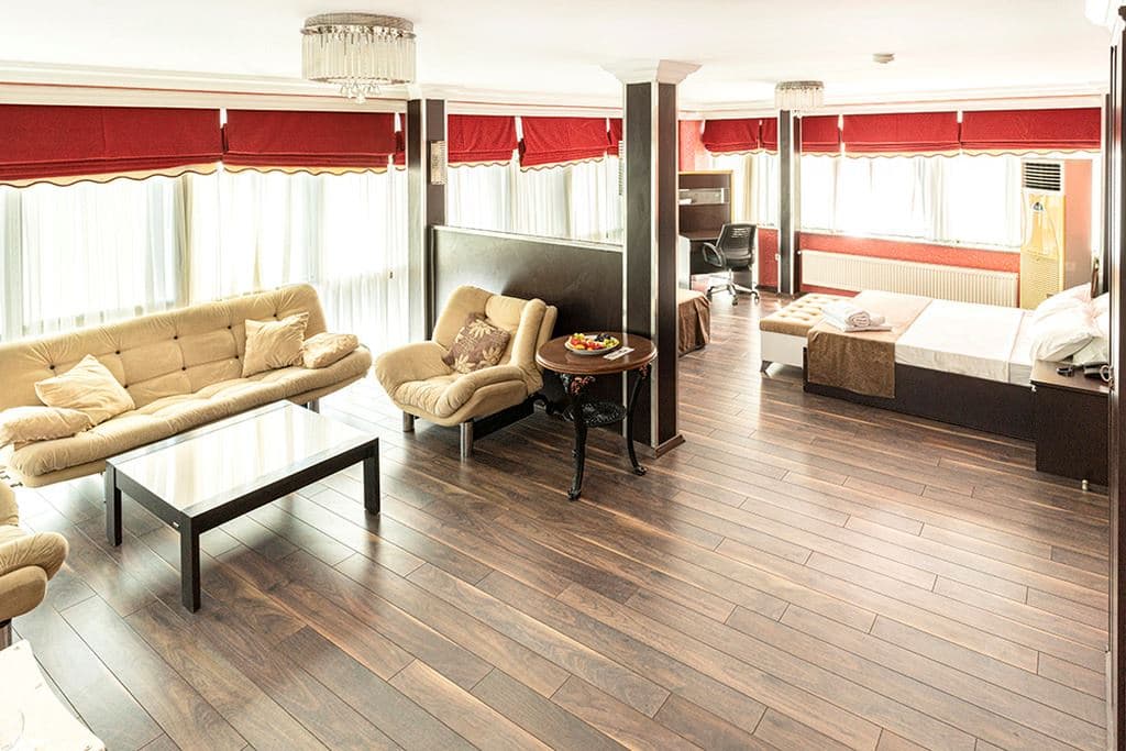 rooms-suite-room