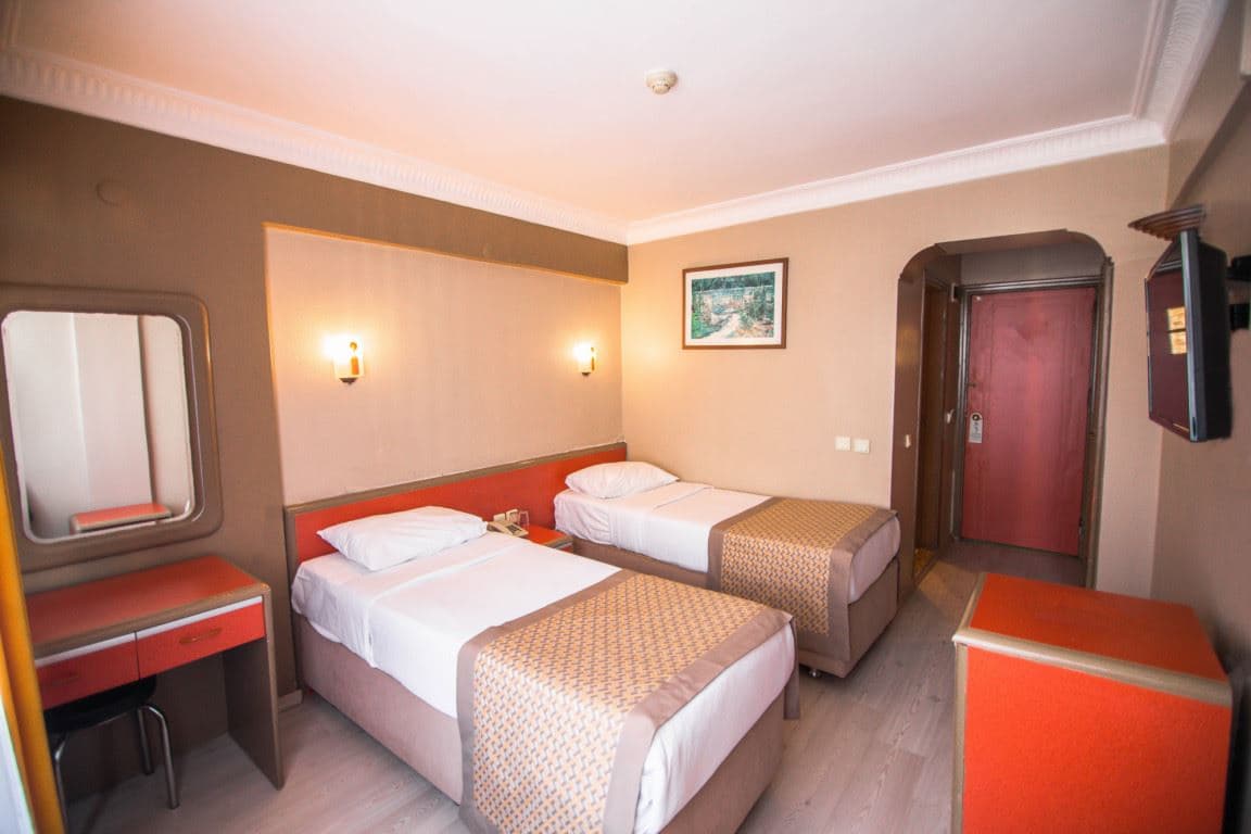 rooms-standard-room