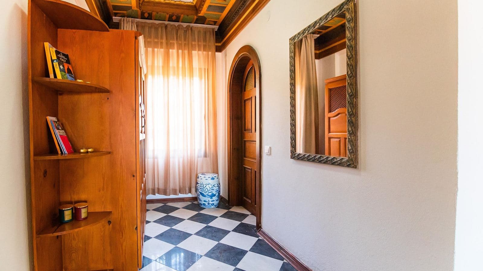 rooms-deluxe-room