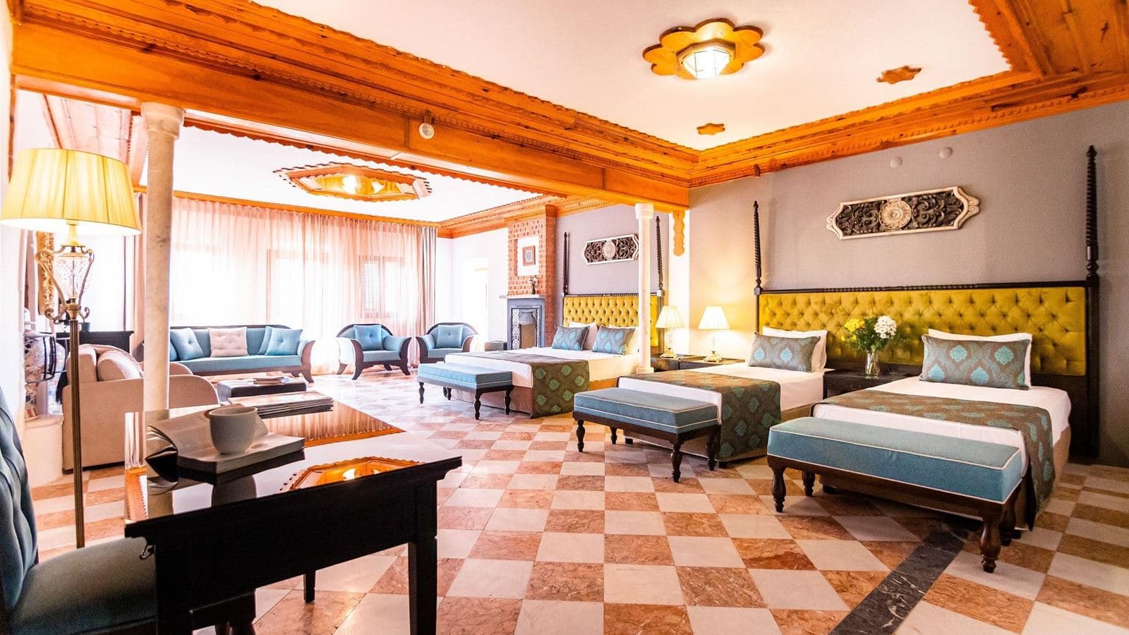 rooms-deluxe-superior-room