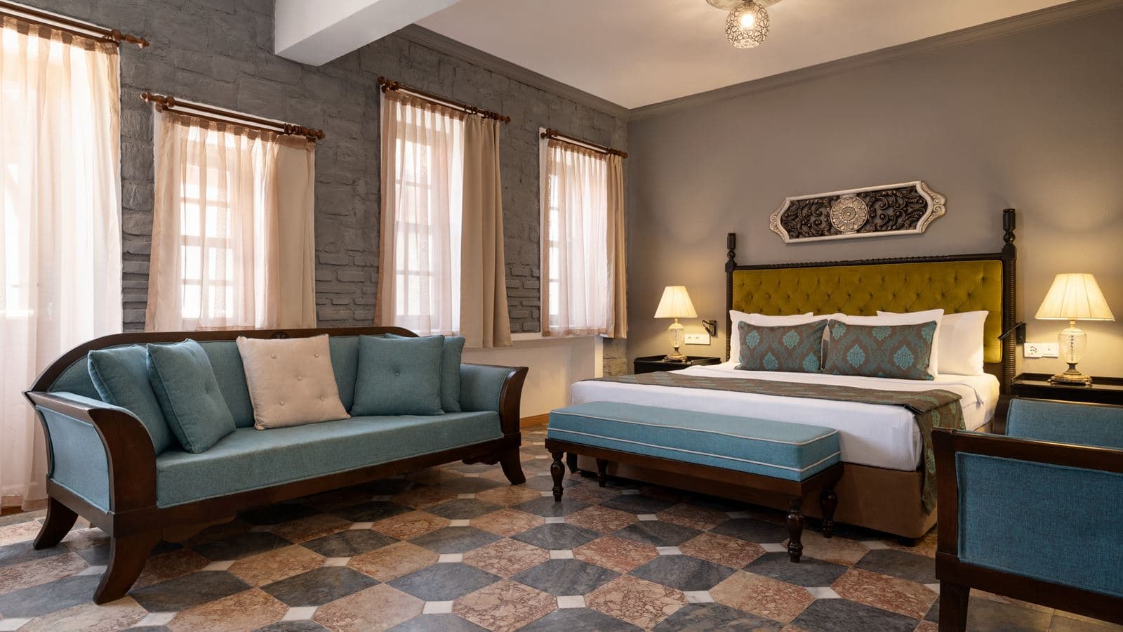 rooms-deluxe-room