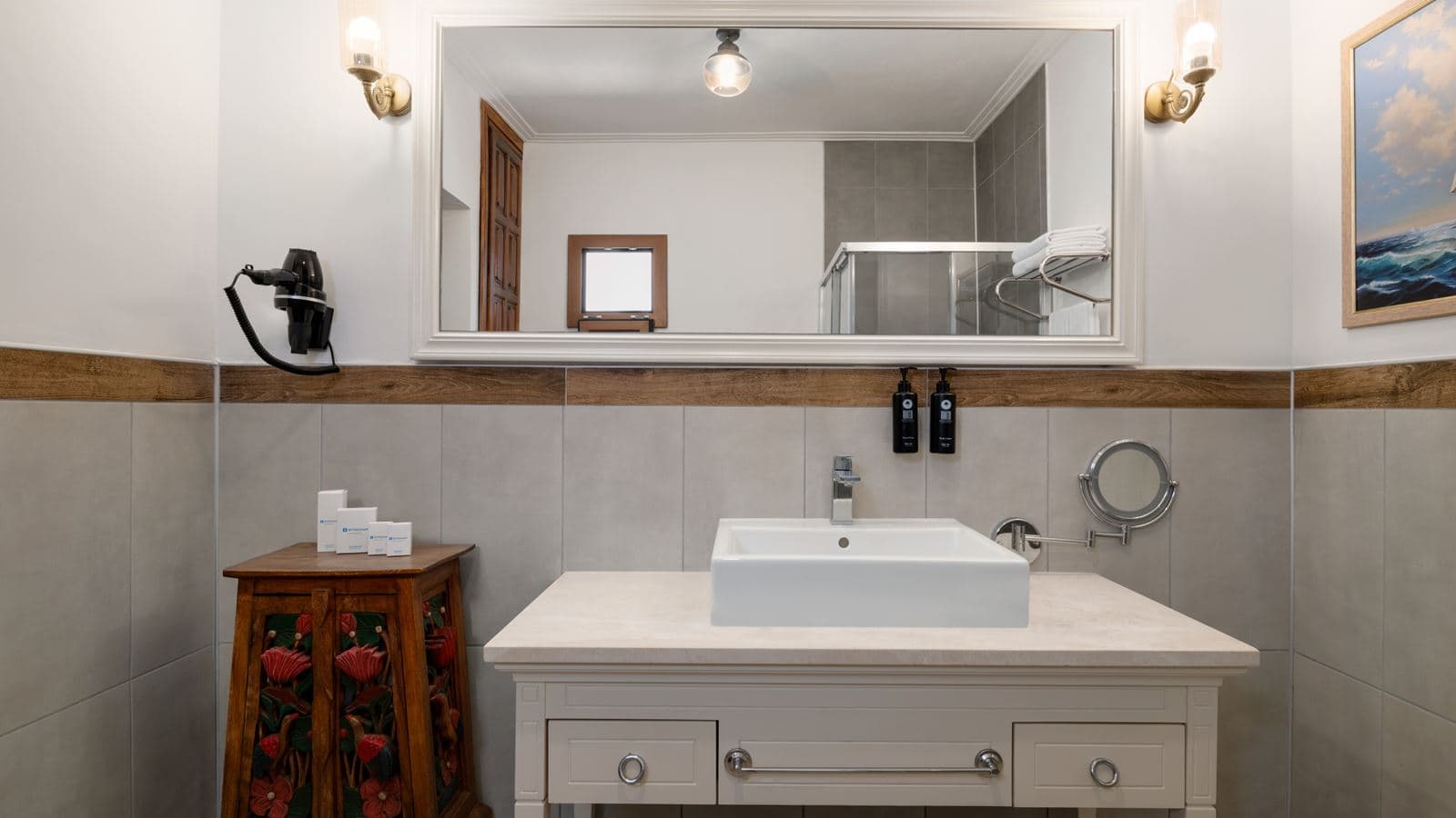 rooms-deluxe-room