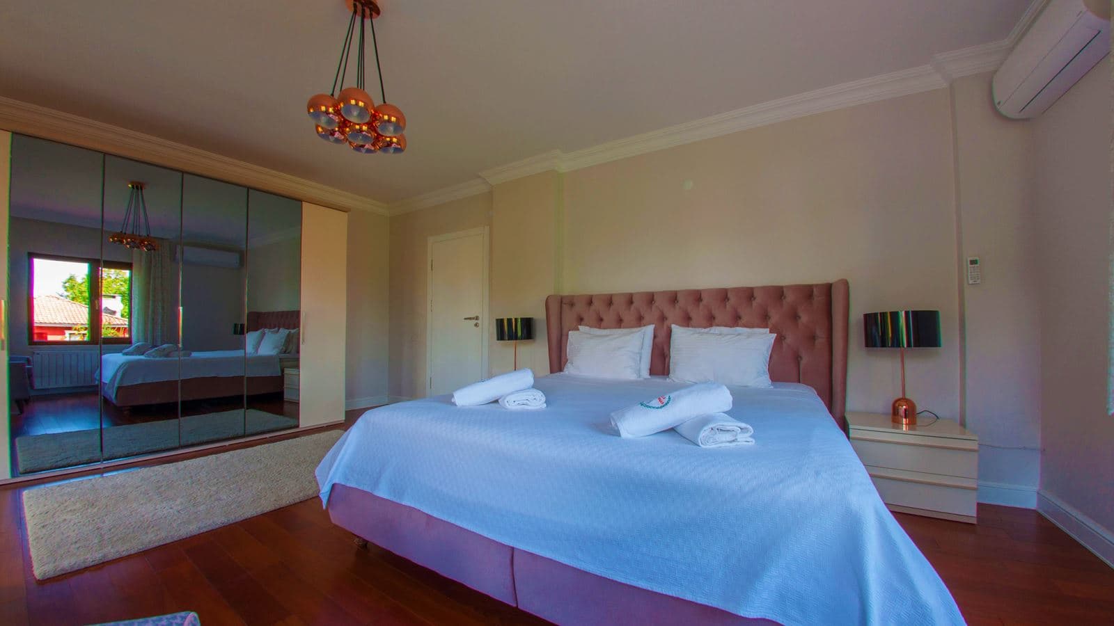 rooms-deluxe-villa