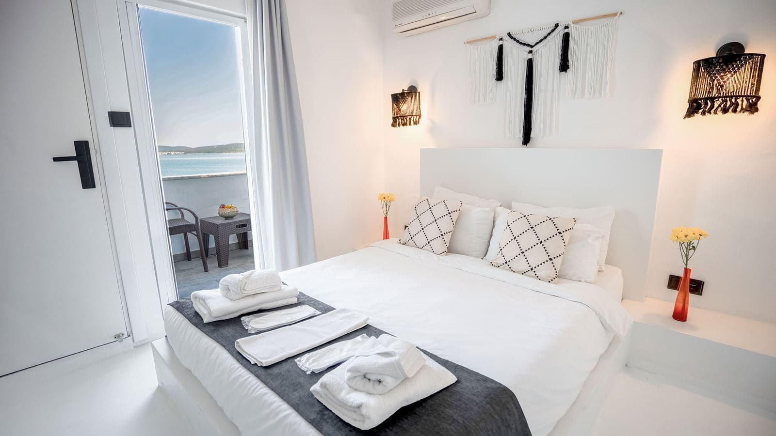 rooms-superior-2-kisilik-oda--kismi-deniz-manzarali