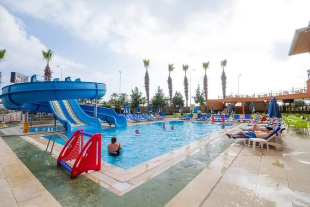 pools-outdoor-pool