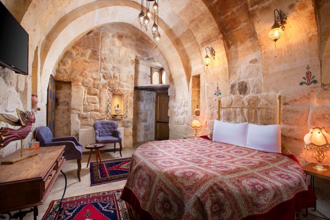 rooms-with-jacuzzi-suit