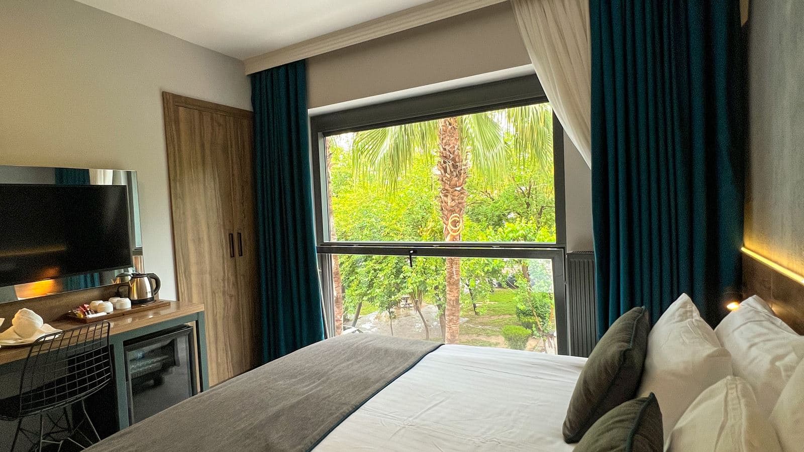 rooms-standard-room