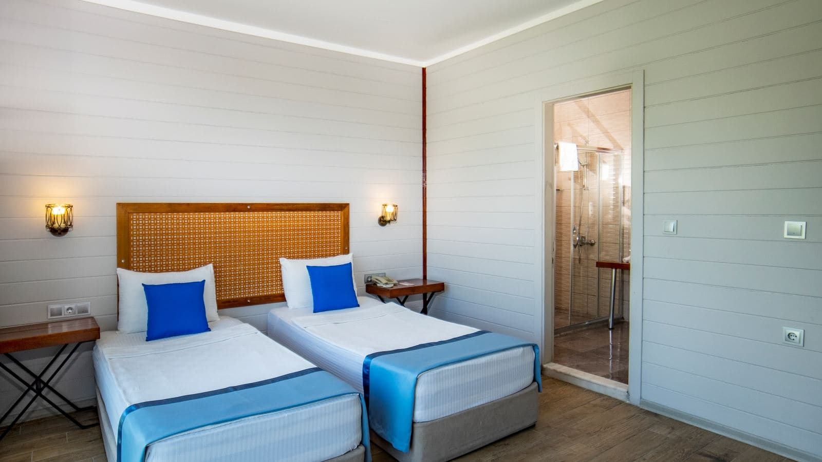 rooms-economy-room