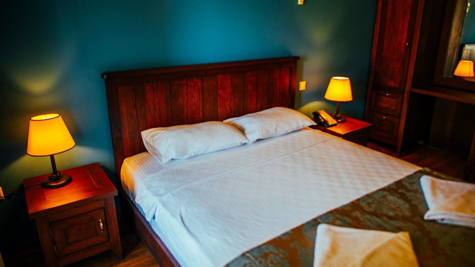 rooms-standard-suit