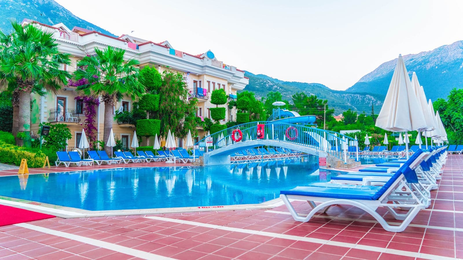 pools-outdoor-pool