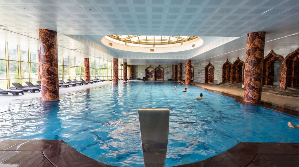 pools-indoor-pool
