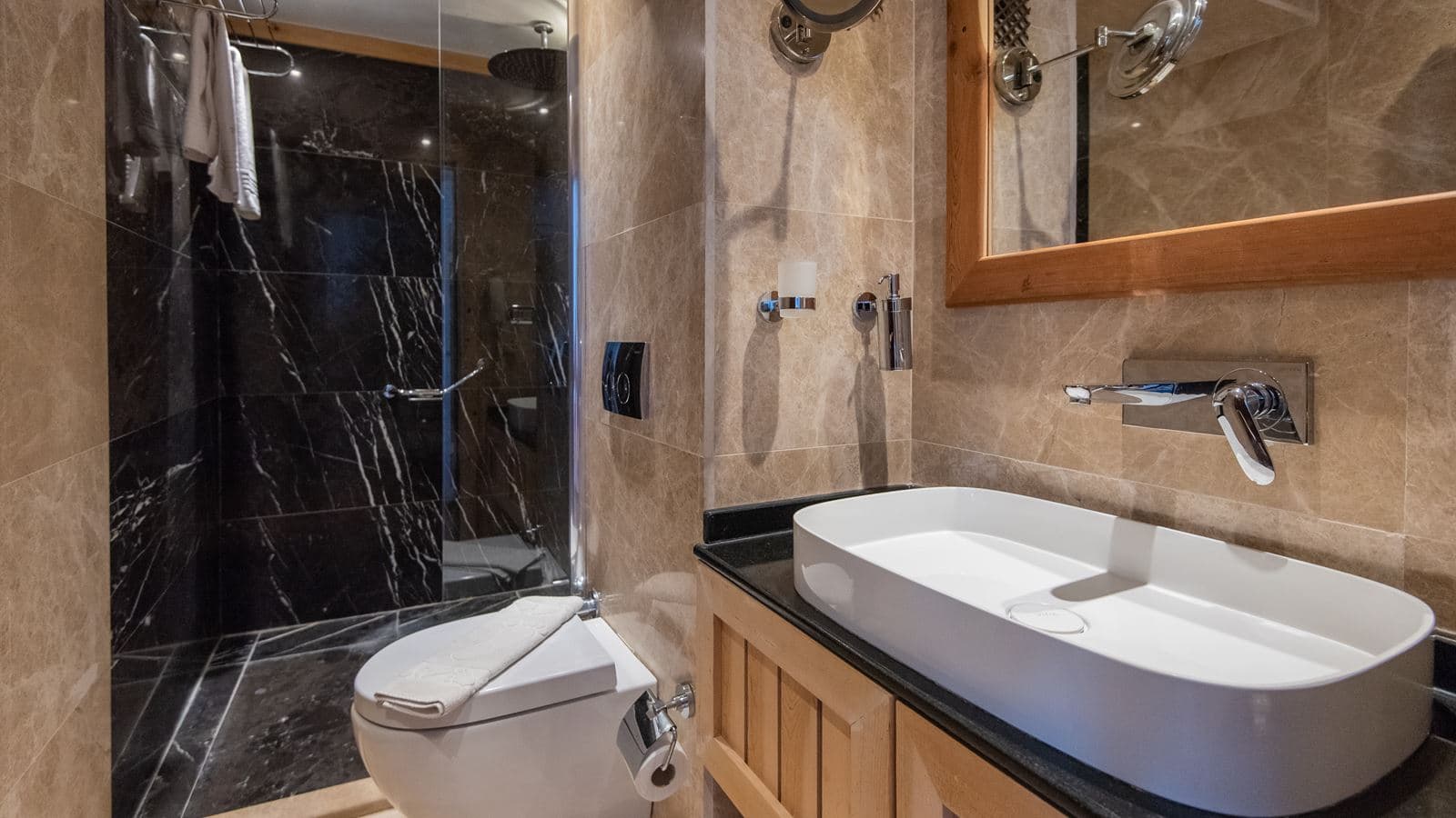 rooms-suite-room