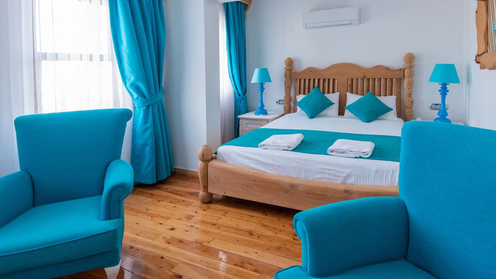 rooms-superior-room