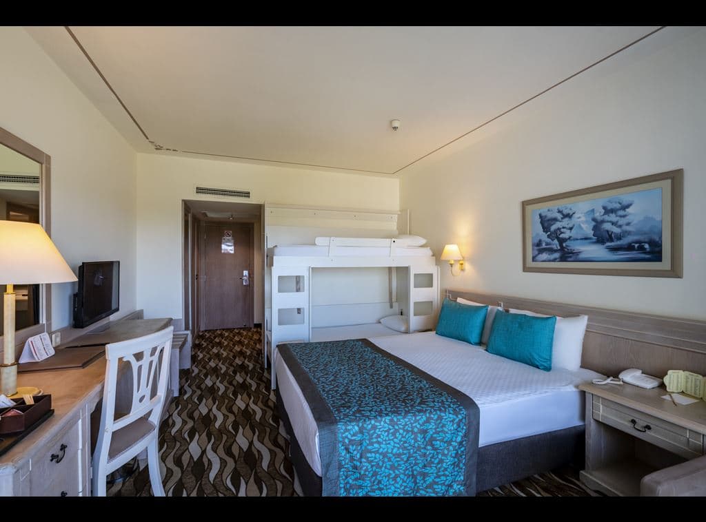 rooms-bunk-bed-land-view-room