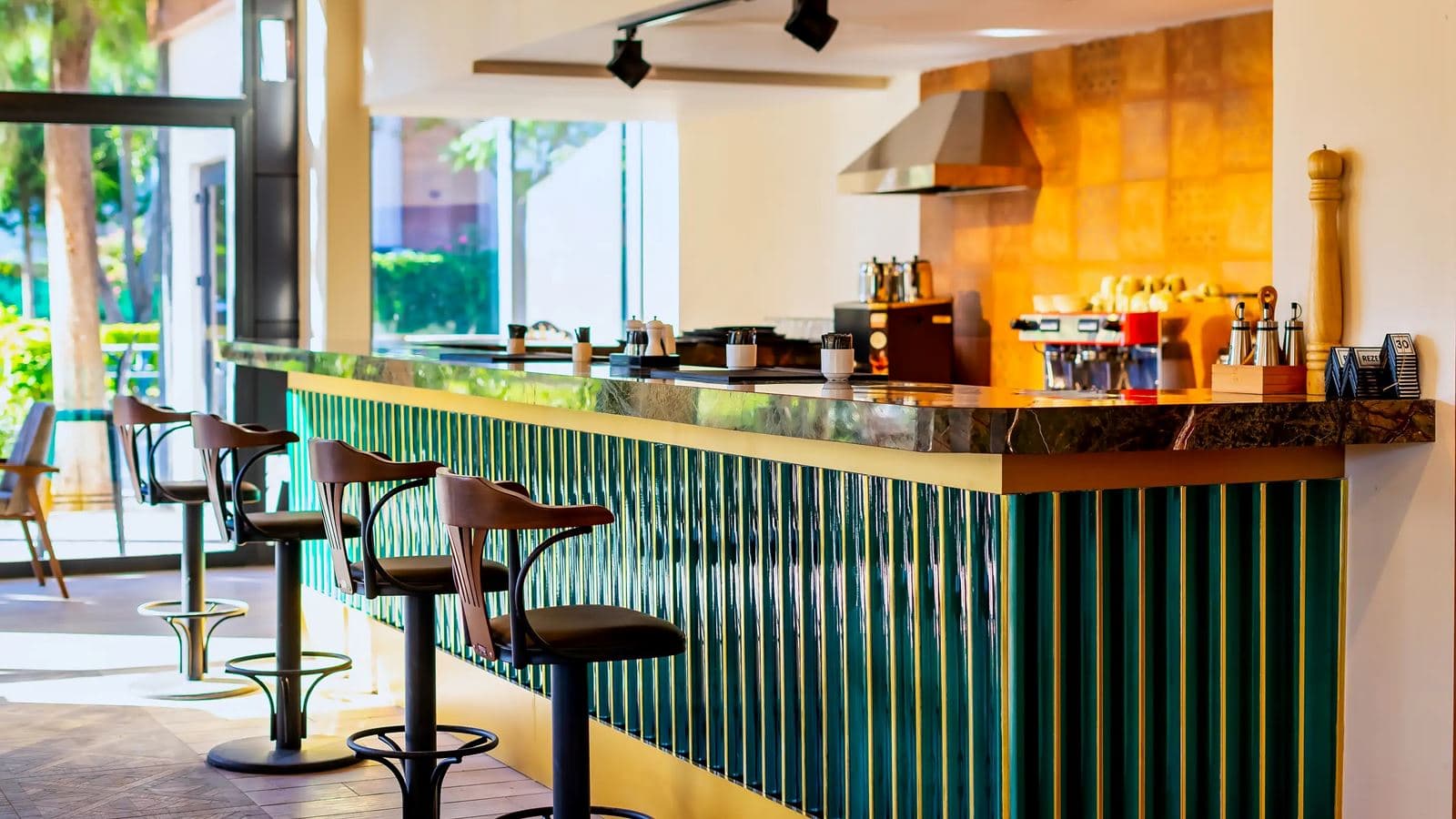 restaurants-main-restourant