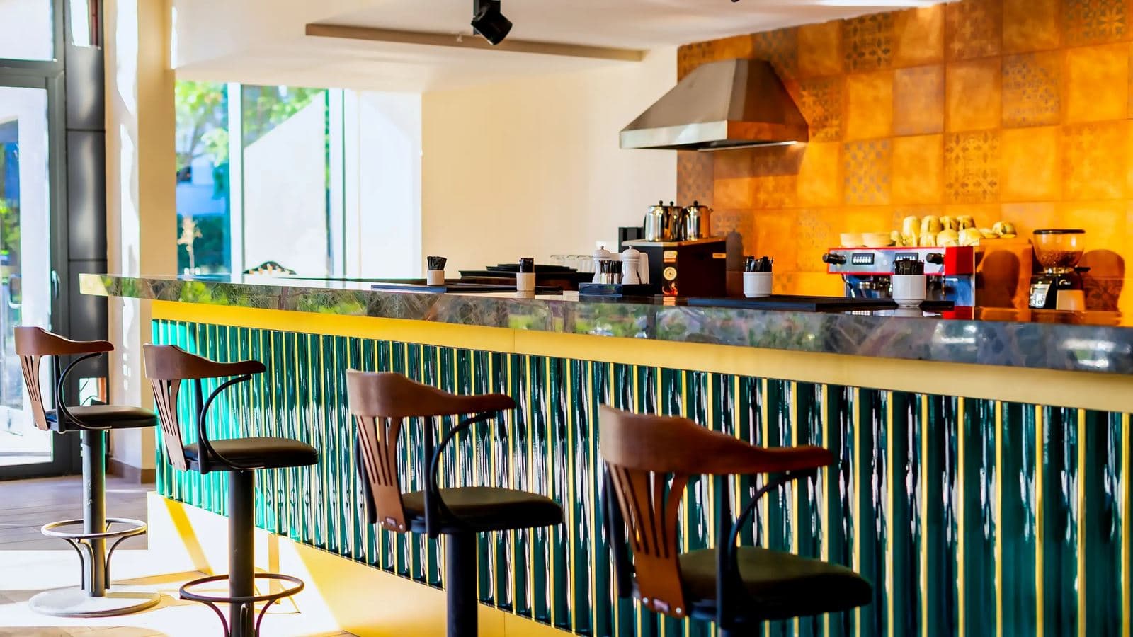 restaurants-main-restourant